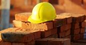 El empleo registrado en la construcción bajó un 26,1%