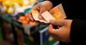 Supermercados: el consumo real se desplomó casi un 22%