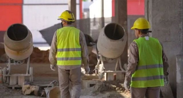 El trabajo registrado en la construcción bajó un 18%