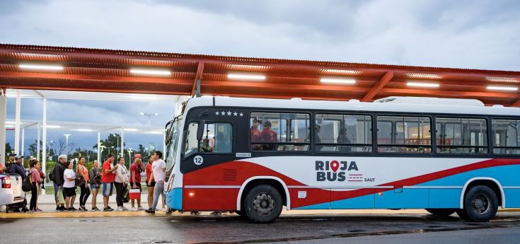 La Rioja es una de las seis ciudades del país más baratas para viajar en colectivo urbano
