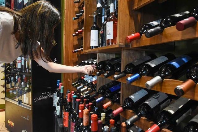 La venta de vino riojano en el mercado interno acumula un trimestre con cifras en baja