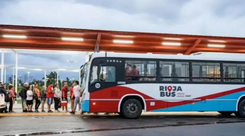 Fuerte disminución de la cantidad de pasajeros que usan el servicio de Riojabus
