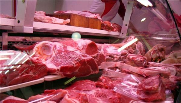 El consumo de carne en los supermercados bajó un 47,25%