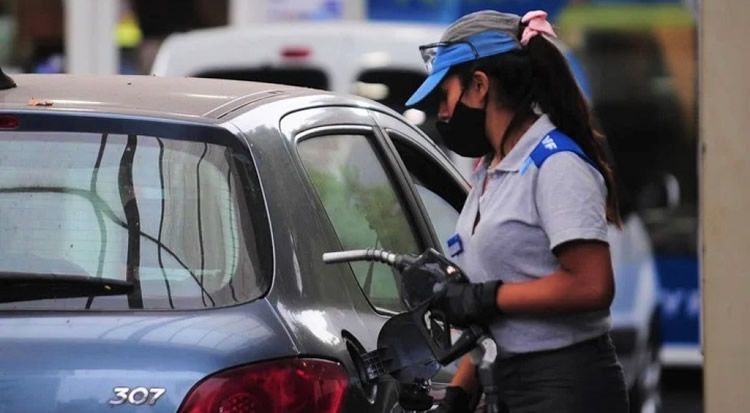 En octubre el consumo de combustibles creció un 8,7%