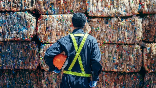 La utilización de maquinaria industrial en el sector textil cayó 8 puntos