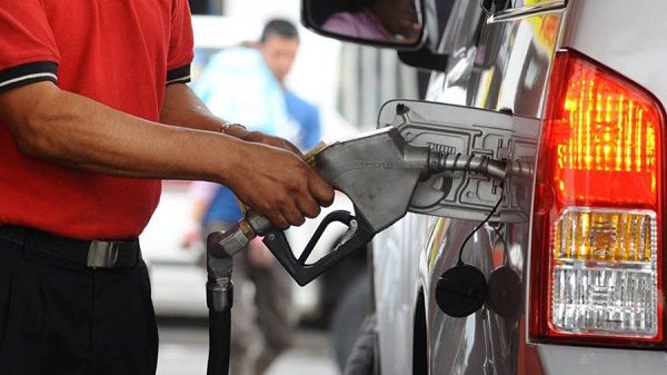 En abril la venta de combustibles subió un 38,3%