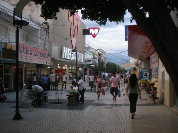 Para los empresarios riojanos hasta septiembre la actividad comercial no volverá a la normalidad