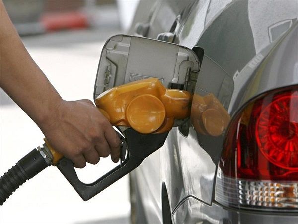 En octubre disminuyó casi un 38% el consumo de combustibles