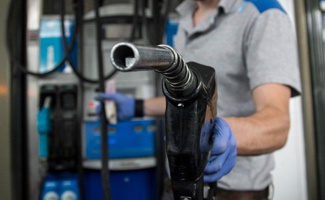 El consumo de combustibles se desplomó un 17,5% en mayo