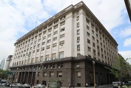 Por no distribuir el impuesto al combustible, la Nación no destinó a La Rioja $15.000 millones