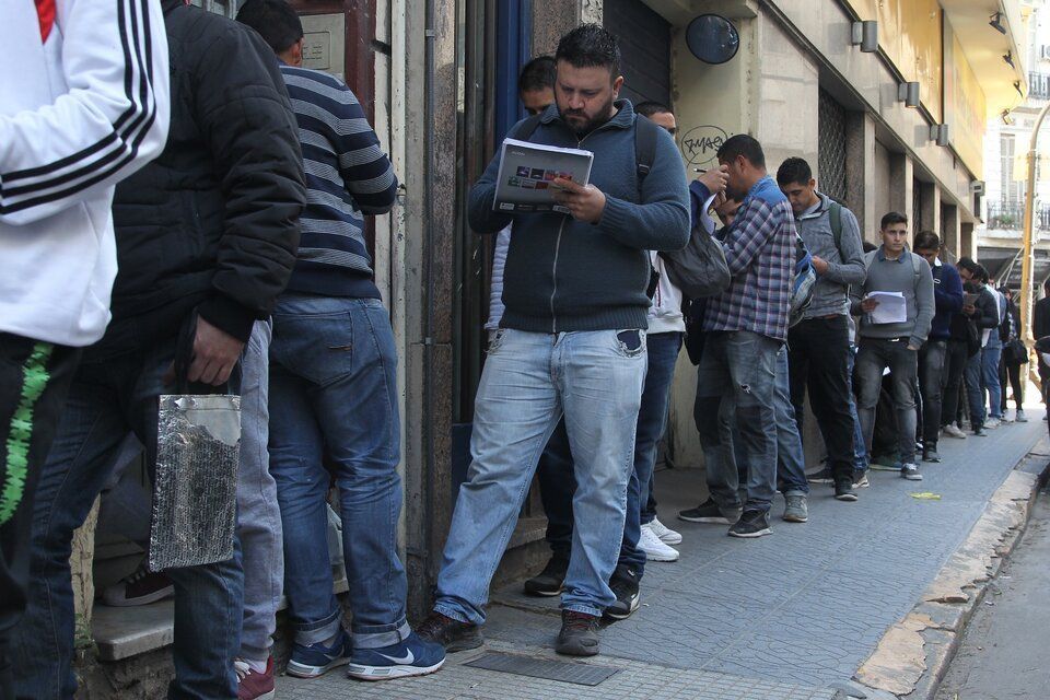 En la ciudad de La Rioja 37.000 personas tienen problemas de empleo