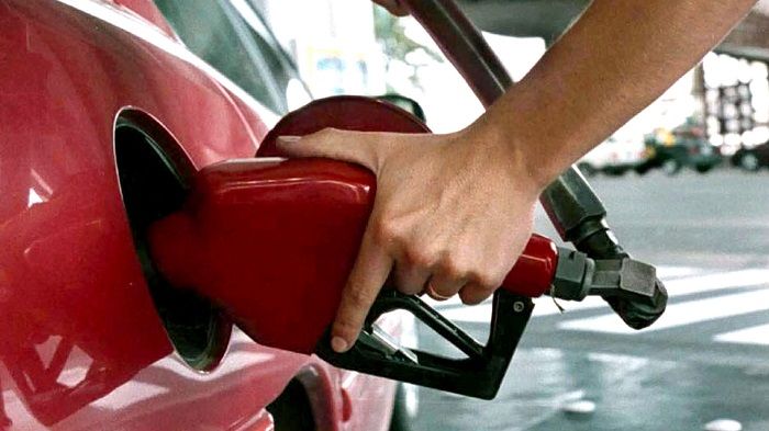 Tras 21 meses seguidos en ascenso, en diciembre cayó el consumo de combustibles