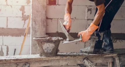 El salario formal en la construcción quedó un 6,7% por encima de la inflación